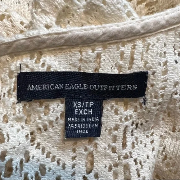 American Eagle Cream Crochet Button Back Top - Picture 4 of 4